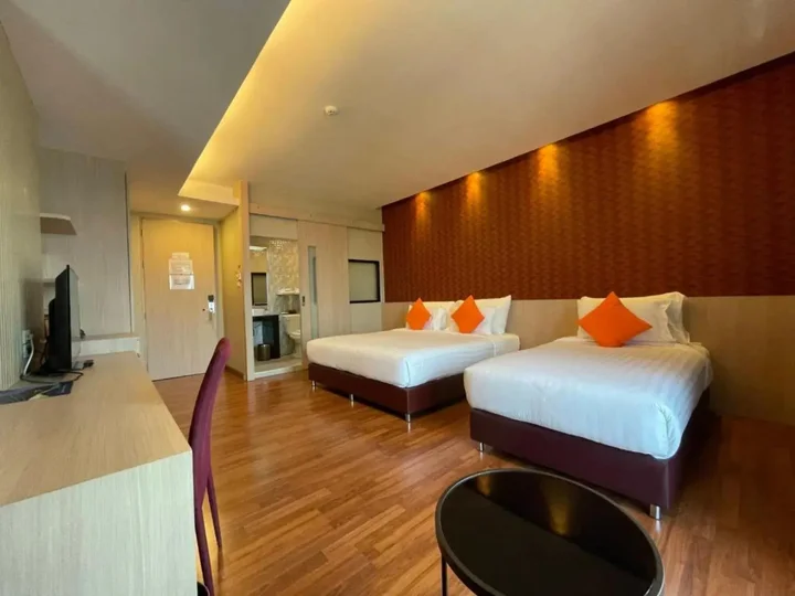 Хатъяй: Ton Aoi Grand Hotel