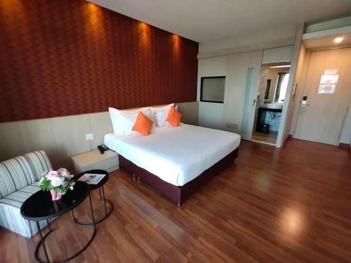 Хатъяй: Ton Aoi Grand Hotel