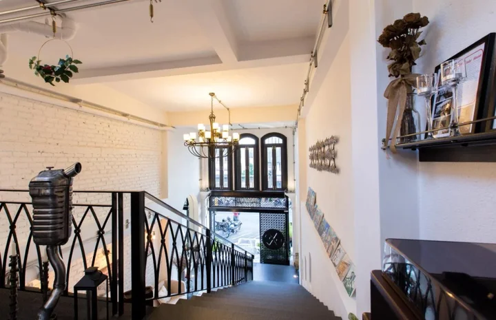 Муанг: Xinlor House
