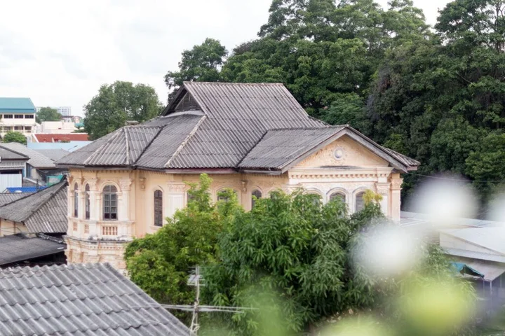 Муанг: Xinlor House