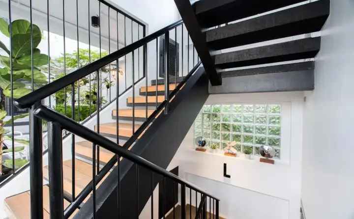 Муанг: Xinlor House