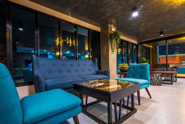 Кхлонг-Янг: De V Loft Hotel