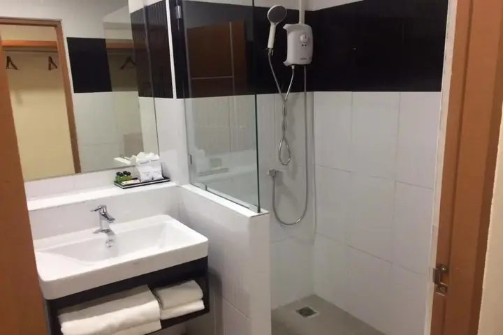Кхлонг-Янг: De V Loft Hotel