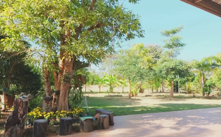 Лоэй: Roongthiwa resort Phurua