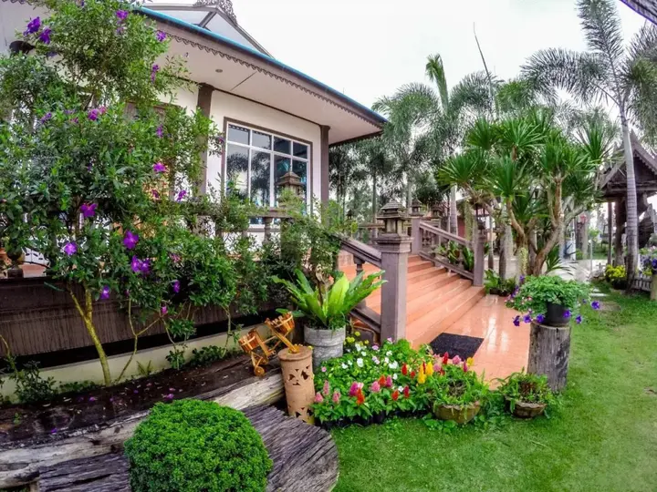 Лоэй: Roongthiwa resort Phurua