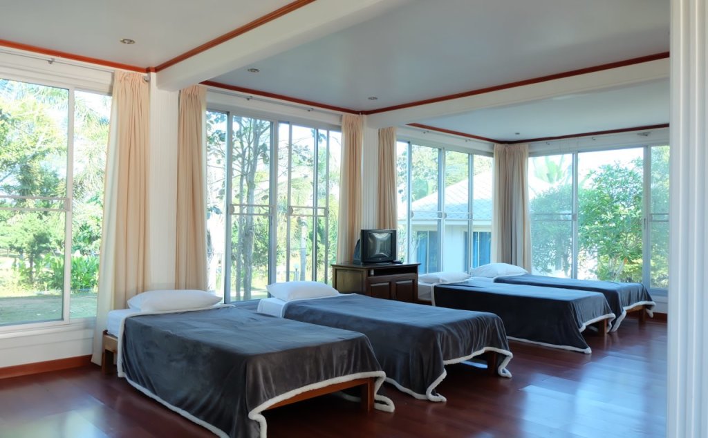 Лоэй: Roongthiwa resort Phurua