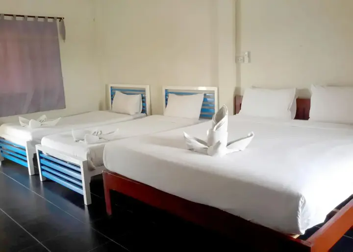 Мей-Сот: Ple Hostel