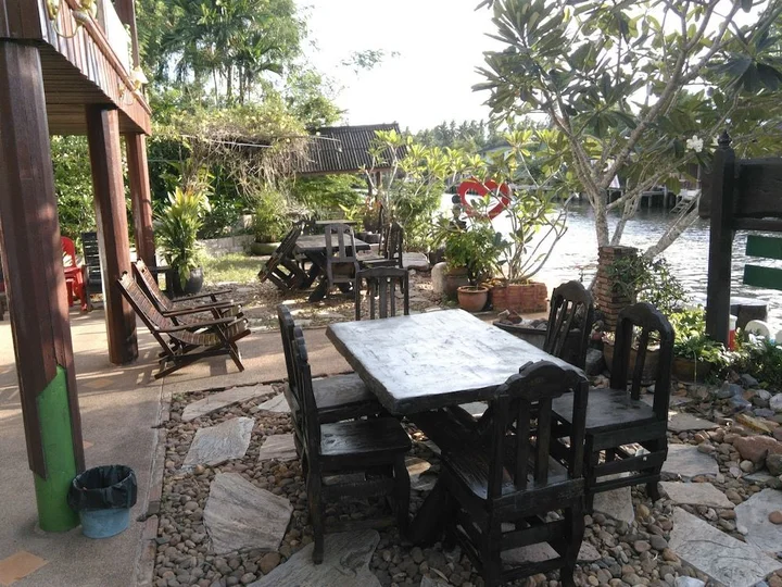 Ампхава: RueanPhen Homestay