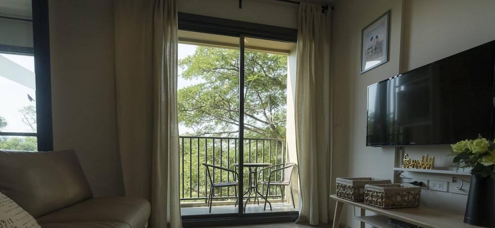Чаам: Rain Cha-am - Hua Hin