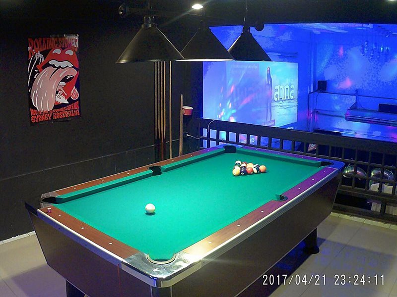 Бангкок: Cafe and Bar Secret Base