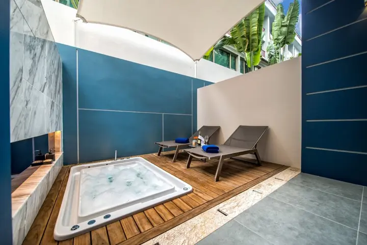 Кату: Hotel Clover Patong Phuket