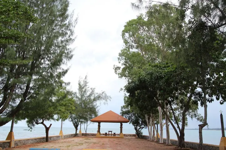 Сичон: Issara Beach Resort