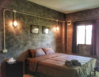 Сураттхани: 4Hearts Loft House