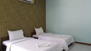 Сураттхани: Garden House Resort