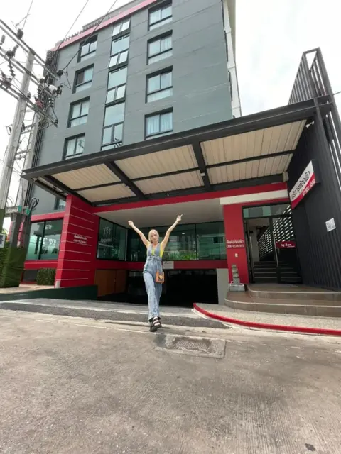 Нонтхабури: Big Zen Condotel