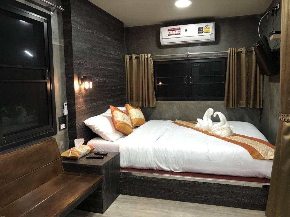 Сураттхани: OYO 1031 Amera Resort