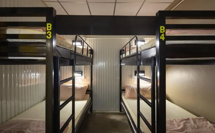 Сураттхани: Toby's Hostel