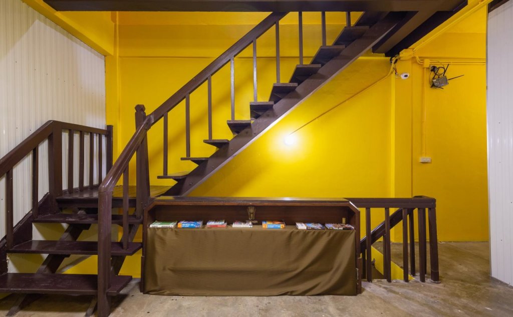 Сураттхани: Toby's Hostel