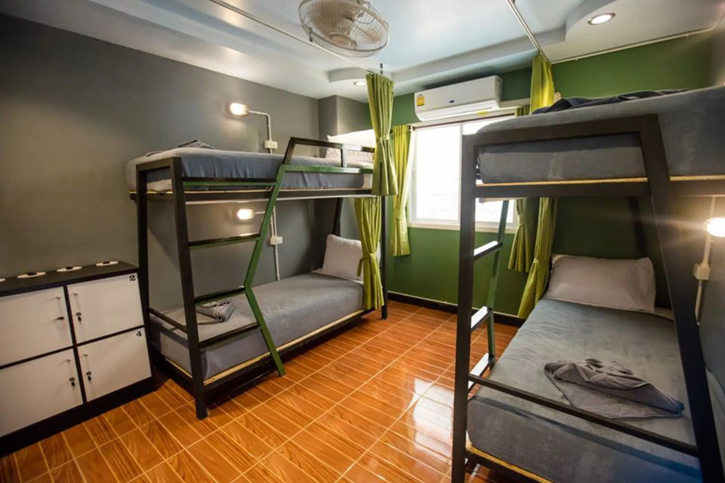 Краби: Stayover Hostel