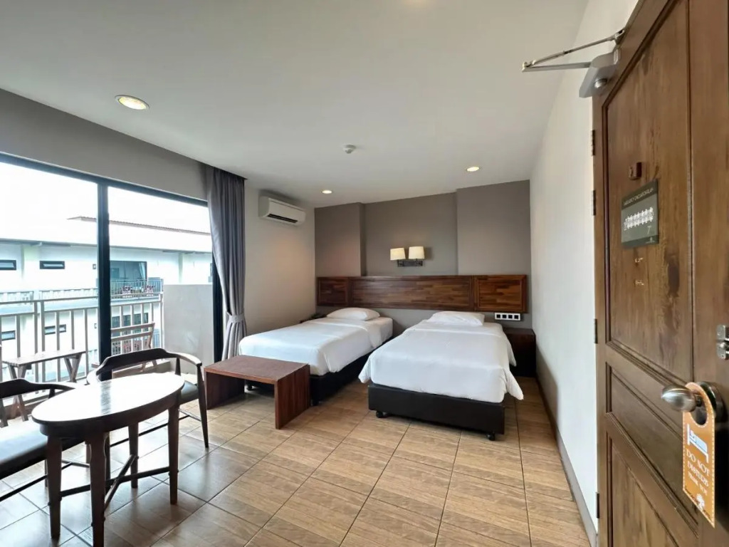 На Чом Тхиан: The Mangrove Hotel