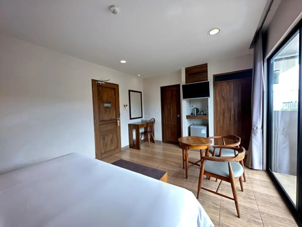 На Чом Тхиан: The Mangrove Hotel