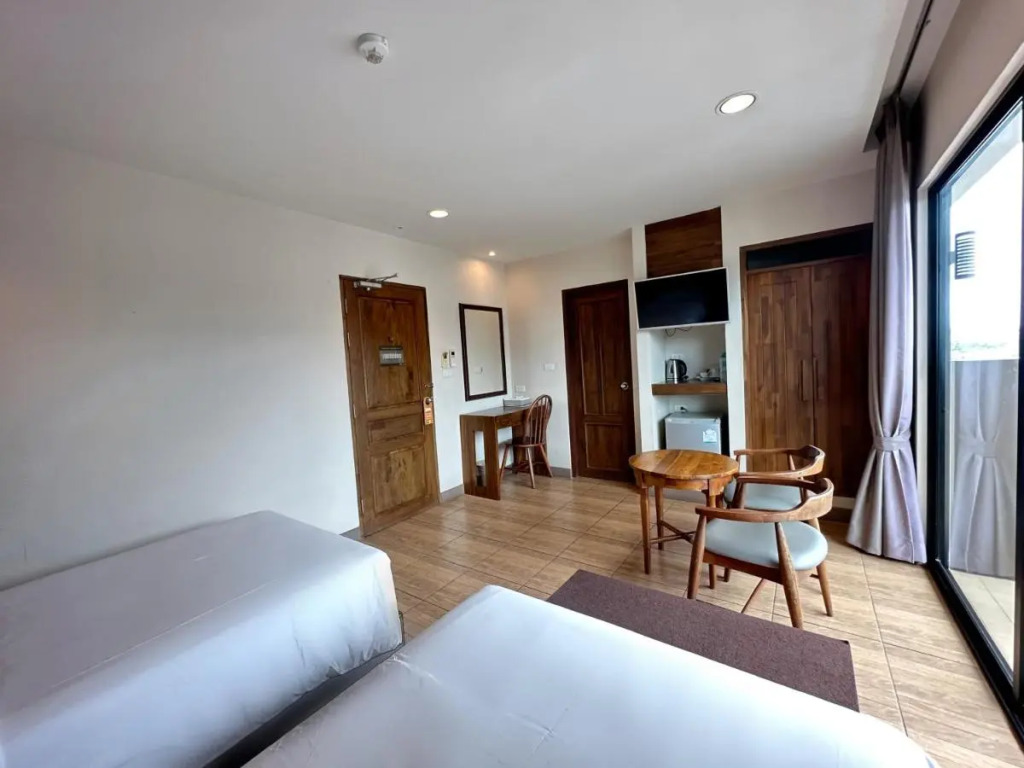 На Чом Тхиан: The Mangrove Hotel