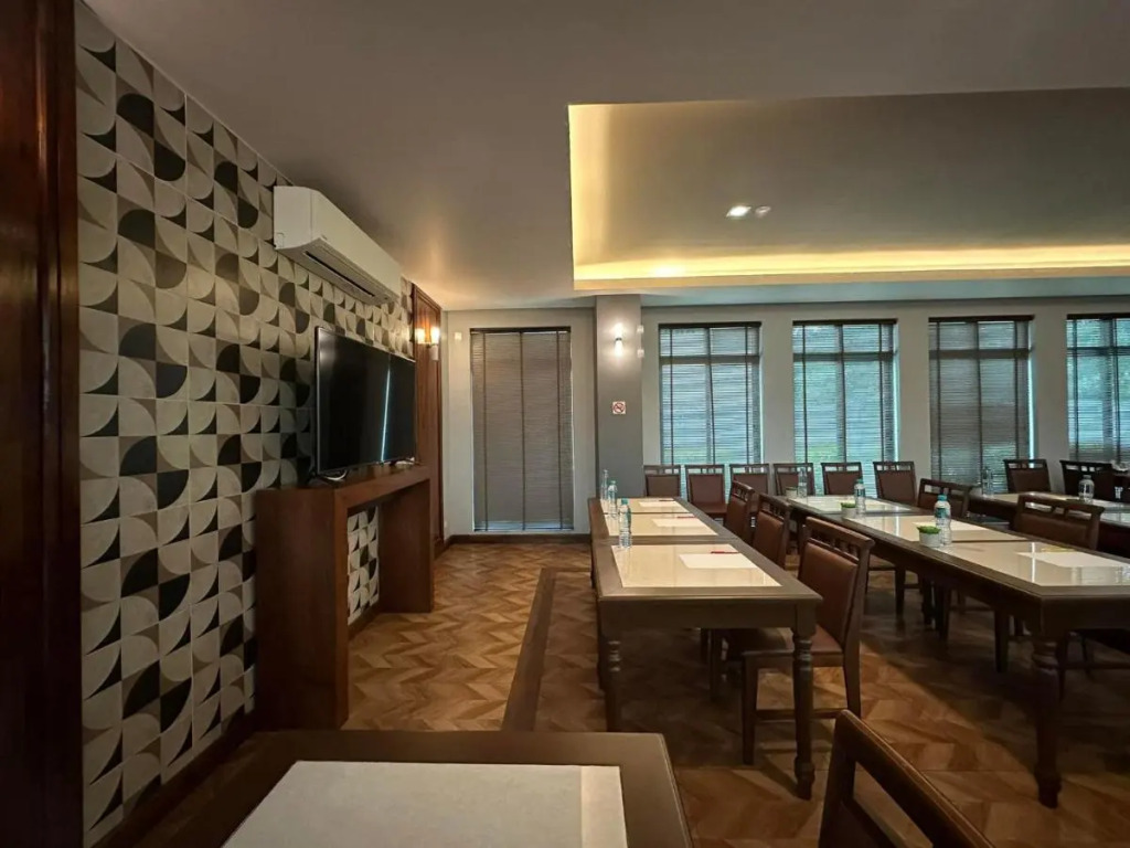 На Чом Тхиан: The Mangrove Hotel