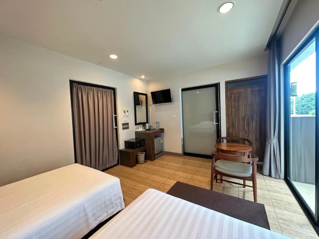 На Чом Тхиан: The Mangrove Hotel