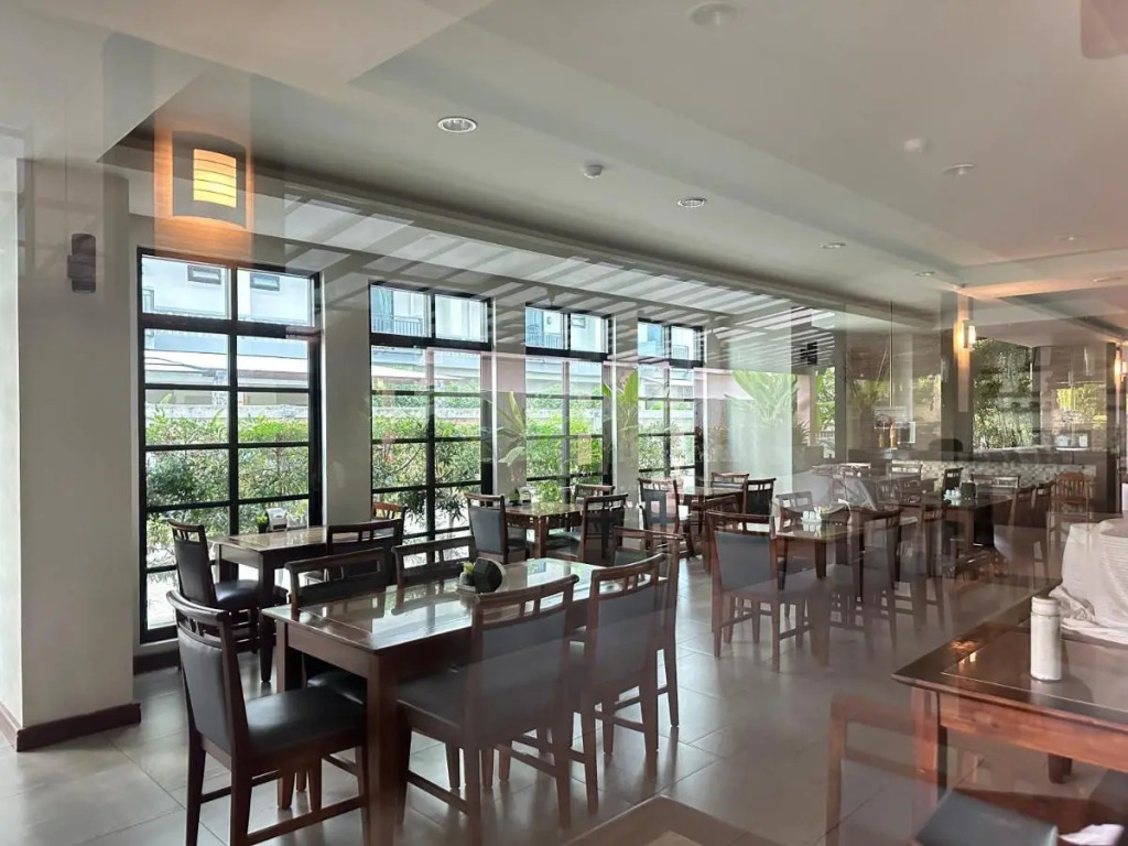 На Чом Тхиан: The Mangrove Hotel