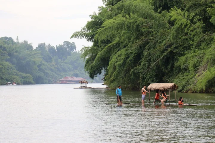 Сай Йок: The Green House Kanchanaburi