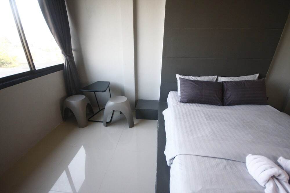 Ко-Лан: Koh Larn Villa Resort