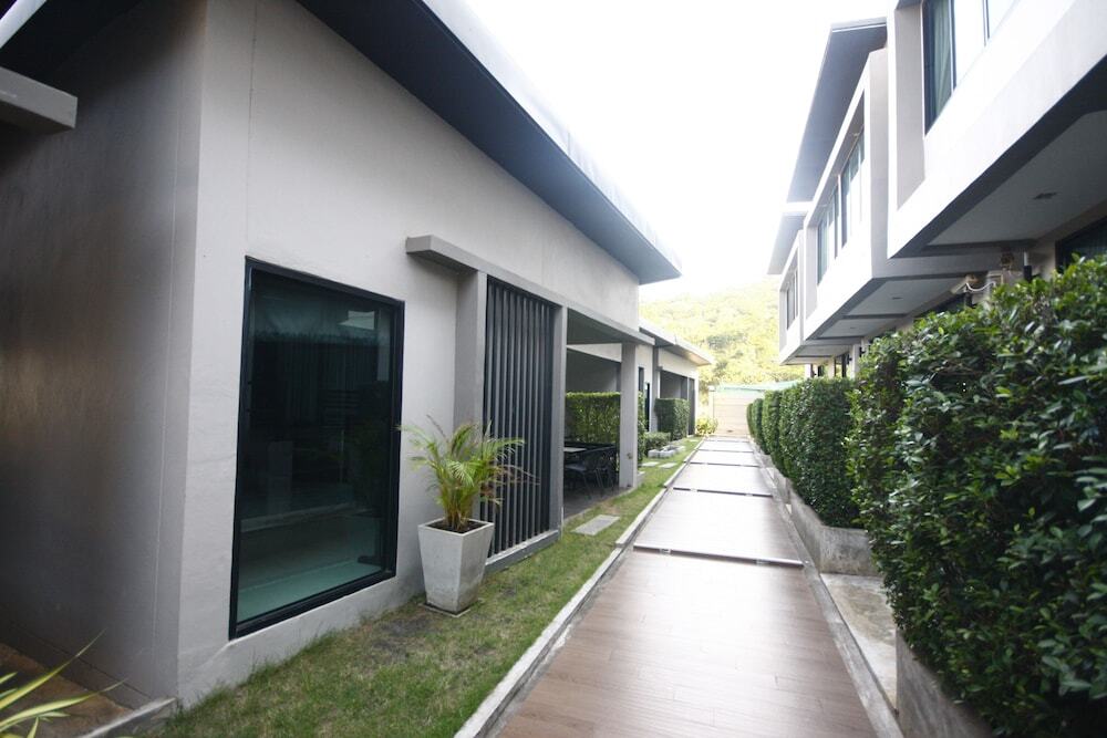 Ко-Лан: Koh Larn Villa Resort