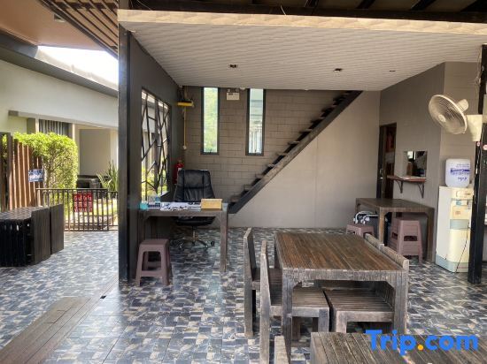 Ко-Лан: Koh Larn Villa Resort