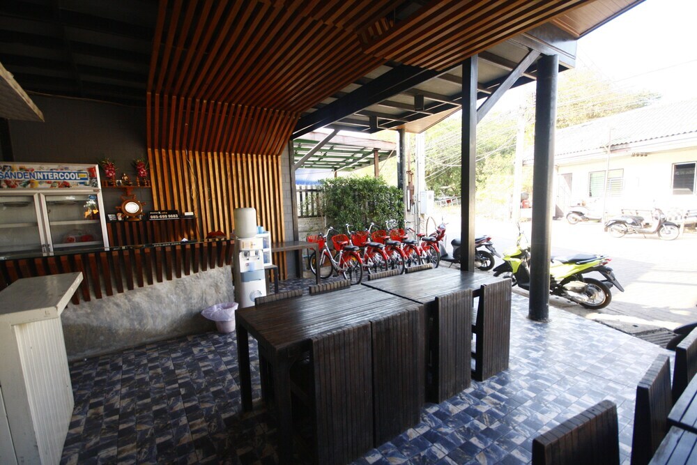 Ко-Лан: Koh Larn Villa Resort