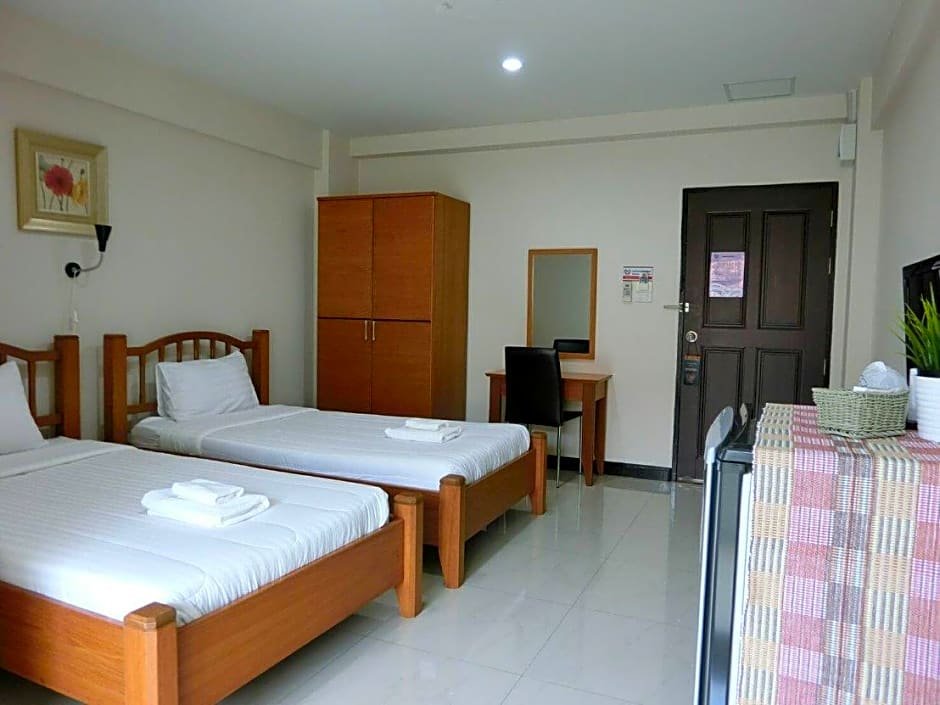 Лопбури: Home Place  Lopburi Hotel