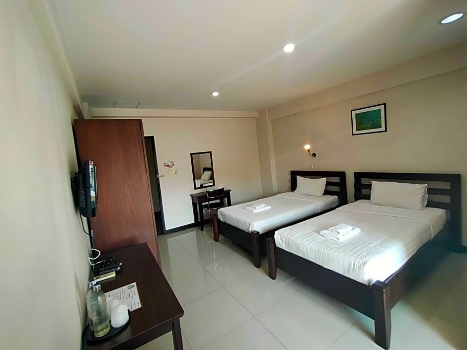 Лопбури: Home Place  Lopburi Hotel