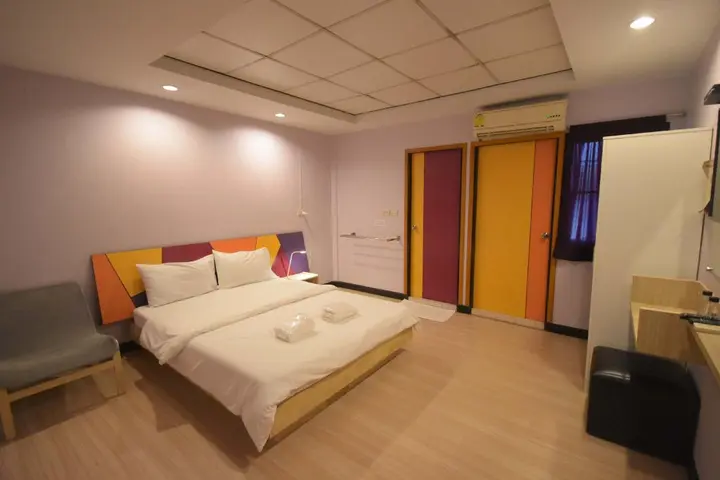 Бангкок: Room @ Vipa Guest House