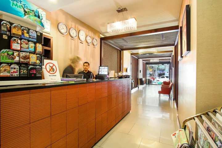 Бангкок: Ballys Studio Suite Silom