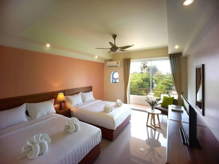 Кхлонг Кхут: Villa Blanca Hotel & Restaurant