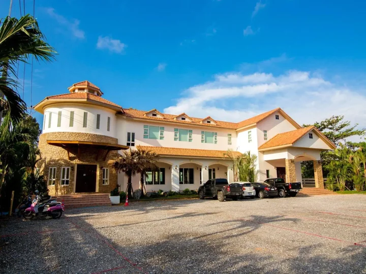 Кхлонг Кхут: Villa Blanca Hotel & Restaurant