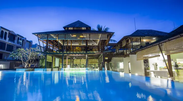 Чаам: The Palayana Hua Hin