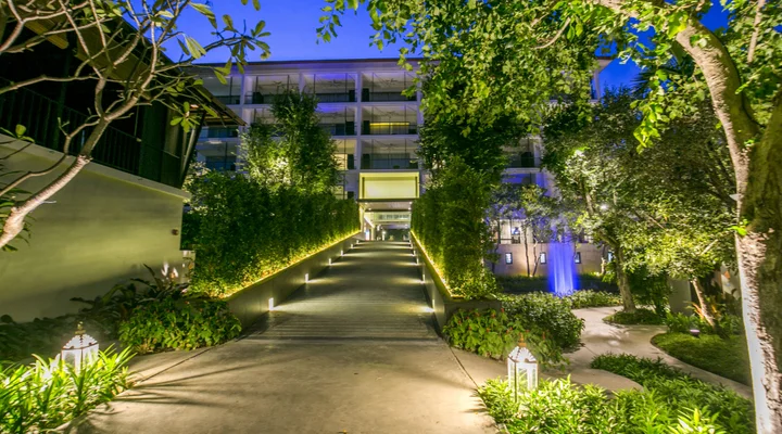 Чаам: The Palayana Hua Hin