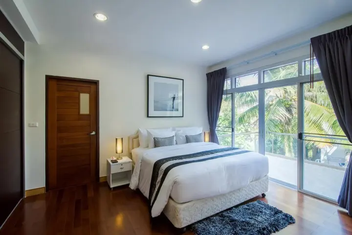 Чаам: The Palayana Hua Hin