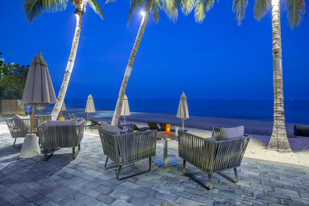 Чаам: The Palayana Hua Hin