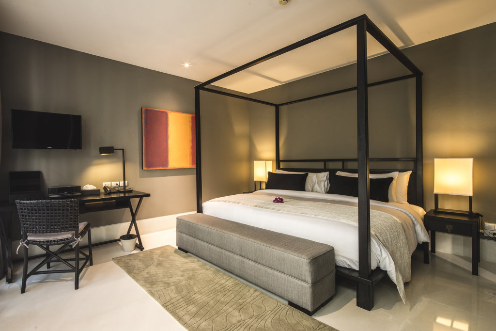 Чаам: The Palayana Hua Hin