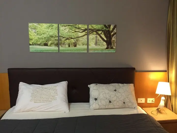 Бангкок: Savi Rooms