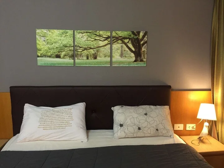 Бангкок: Savi Rooms