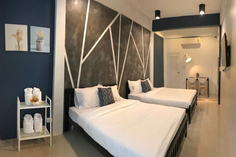 Бангкок: Charoenpong Apartment
