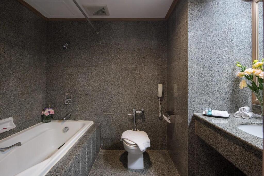 Бангкок: Prince Suites Residence Managed by Prince Palace