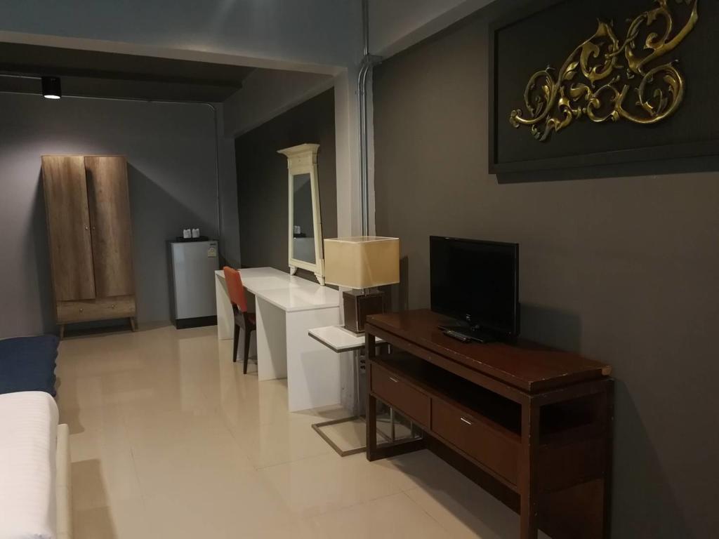 Бангкок: Loft 21 Apartment Romklao